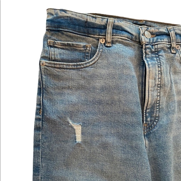 Express NWOT Super High Waisted Slim Ankle Length Ripped Knee Jeans - Picture 5 of 6